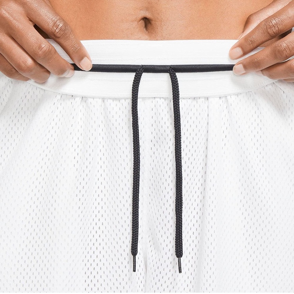 Nike Swoosh Fly Essential Women's Basketball Shorts - Picture 5 of 8